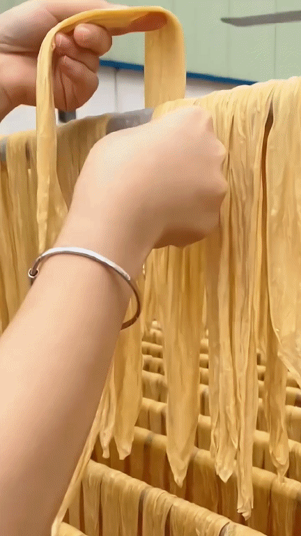 718e25750c33f91a3abbaa4e6b228657.gif